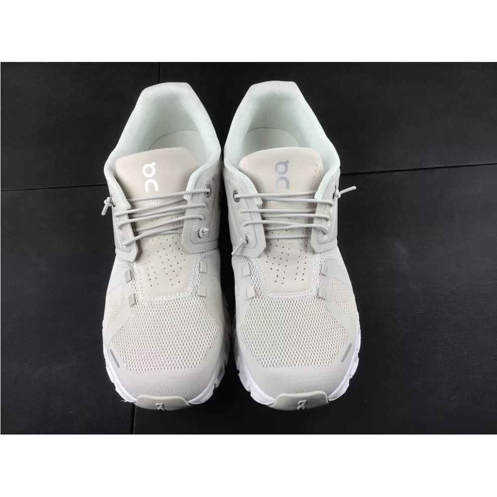 On Cloud Women’s 8.5 Pearl